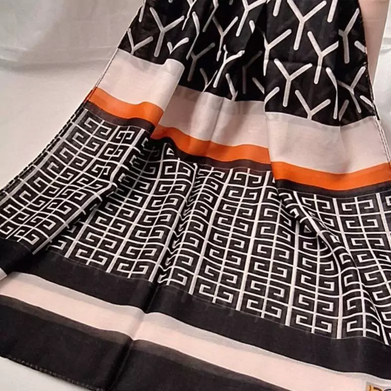 شال نخی طرحدار منگوله دار